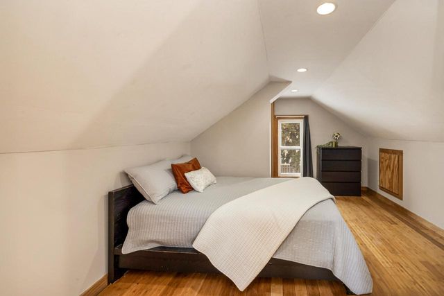 2530 S Austin STREET, Milwaukee, WI 53207