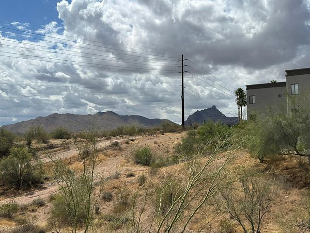 10401 N Saguaro Boulevard 220, Fountain Hills, AZ 85268