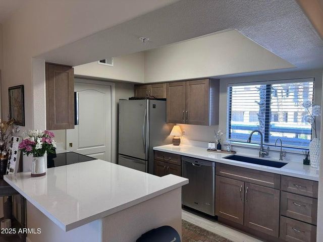 10401 N Saguaro Boulevard 220, Fountain Hills, AZ 85268