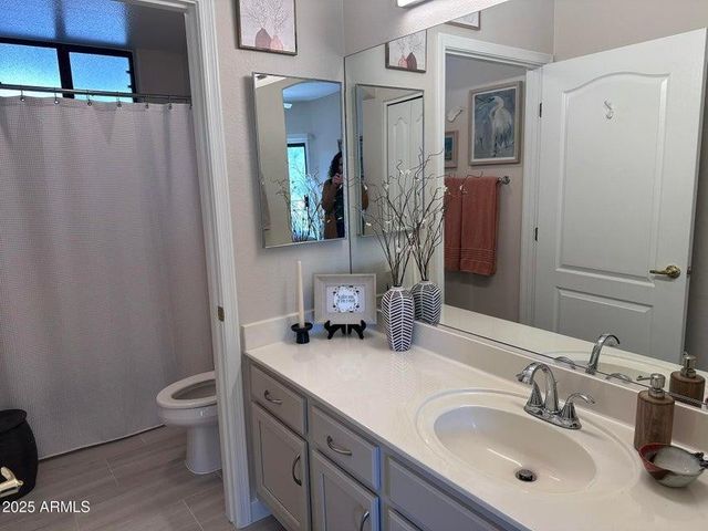 10401 N Saguaro Boulevard 220, Fountain Hills, AZ 85268