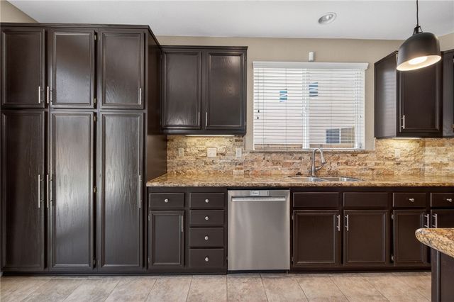 38390 Magdelena St, Murrieta, CA 92563