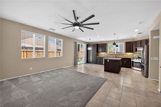 38390 Magdelena St, Murrieta, CA 92563