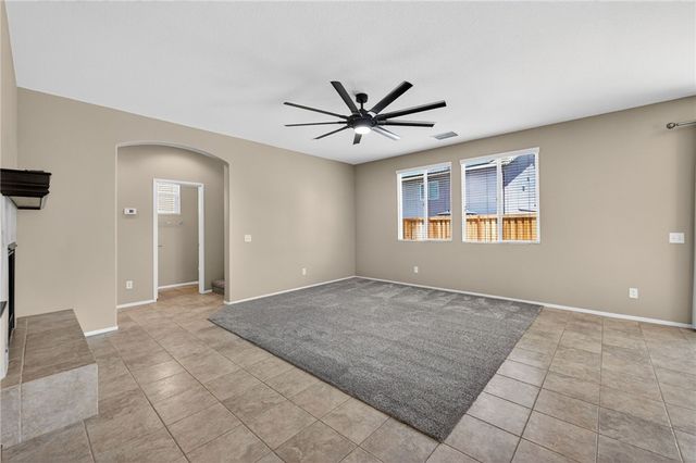 38390 Magdelena St, Murrieta, CA 92563