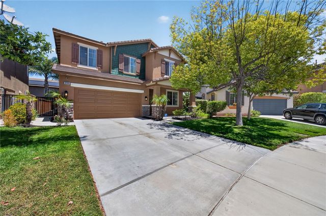 38390 Magdelena St, Murrieta, CA 92563