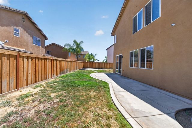 38390 Magdelena St, Murrieta, CA 92563