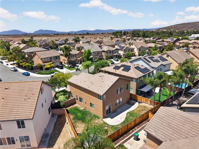 38390 Magdelena St, Murrieta, CA 92563