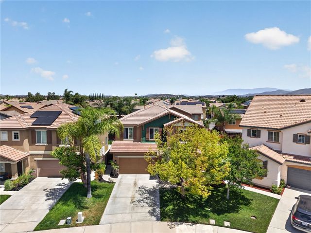 38390 Magdelena St, Murrieta, CA 92563