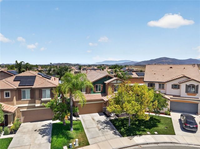38390 Magdelena St, Murrieta, CA 92563