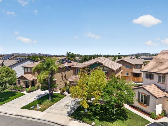 38390 Magdelena St, Murrieta, CA 92563