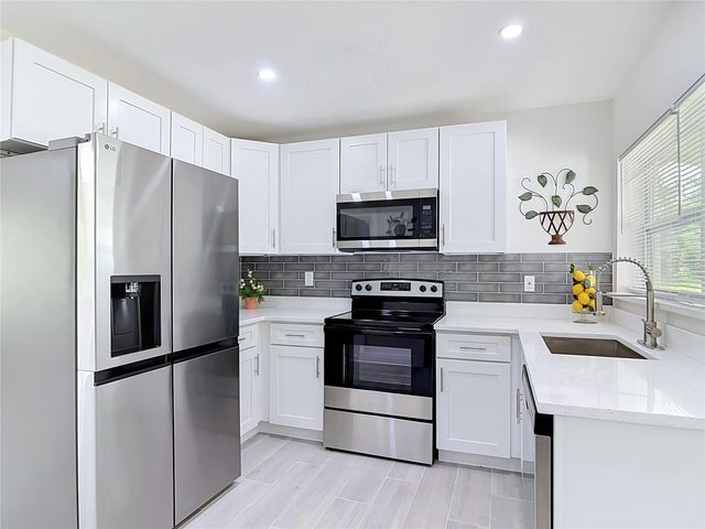 303 LAKE GERTIE ROAD, Deland, FL 32720