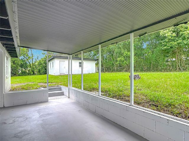 303 LAKE GERTIE ROAD, Deland, FL 32720