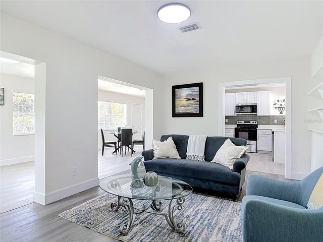 303 LAKE GERTIE ROAD, Deland, FL 32720