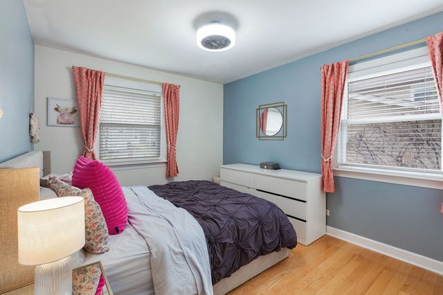 920 W Firestone Drive, Hoffman Estates, IL 60192