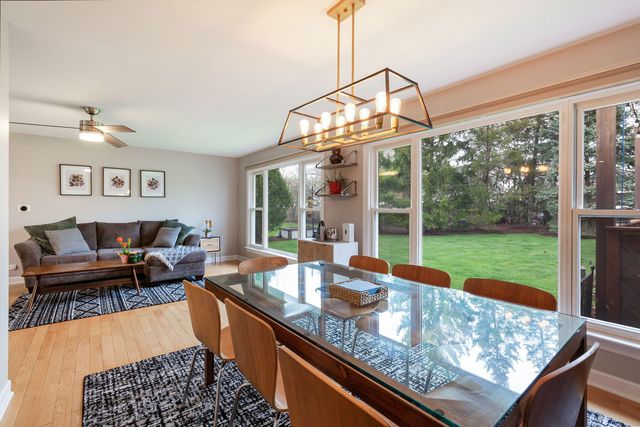 920 W Firestone Drive, Hoffman Estates, IL 60192