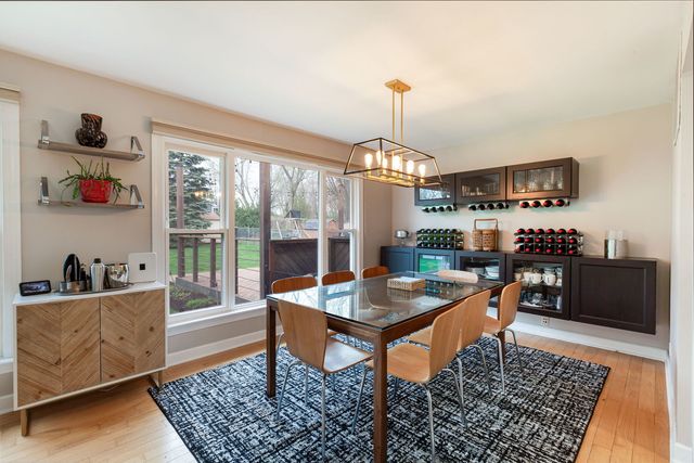 920 W Firestone Drive, Hoffman Estates, IL 60192