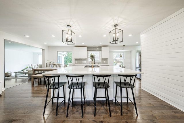 17535 Azure LANE, Brookfield, WI 53045