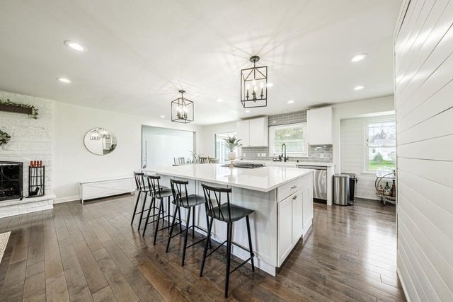17535 Azure LANE, Brookfield, WI 53045