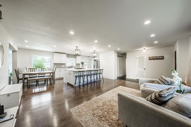 17535 Azure LANE, Brookfield, WI 53045
