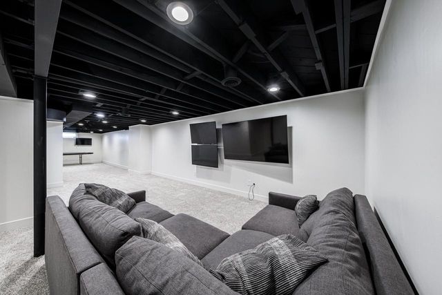 17535 Azure LANE, Brookfield, WI 53045