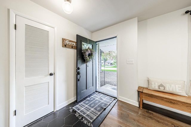 17535 Azure LANE, Brookfield, WI 53045