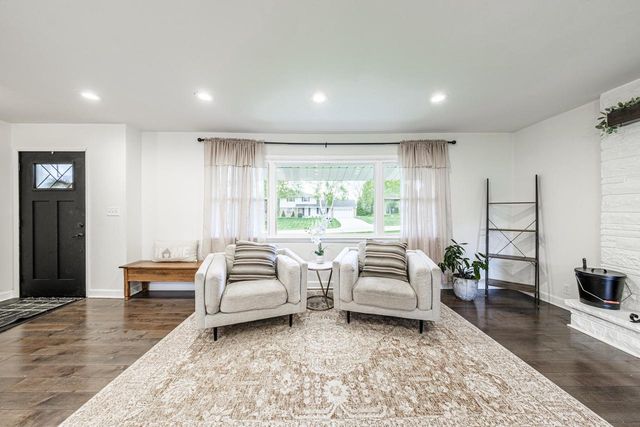 17535 Azure LANE, Brookfield, WI 53045