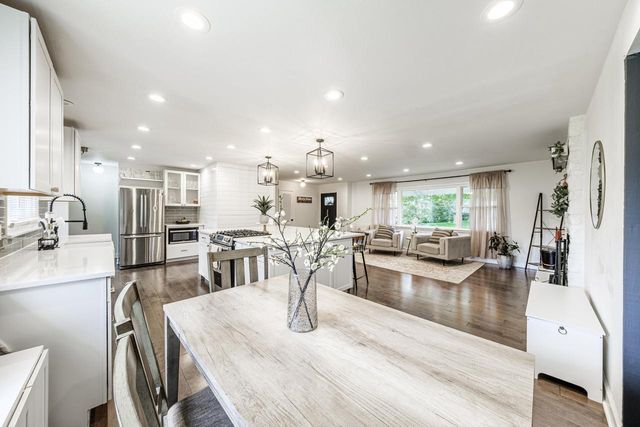17535 Azure LANE, Brookfield, WI 53045