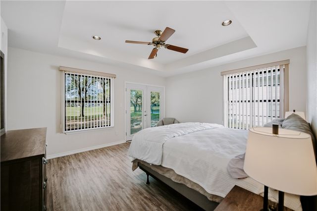 711 Waterwood St, Rockport, TX 78382