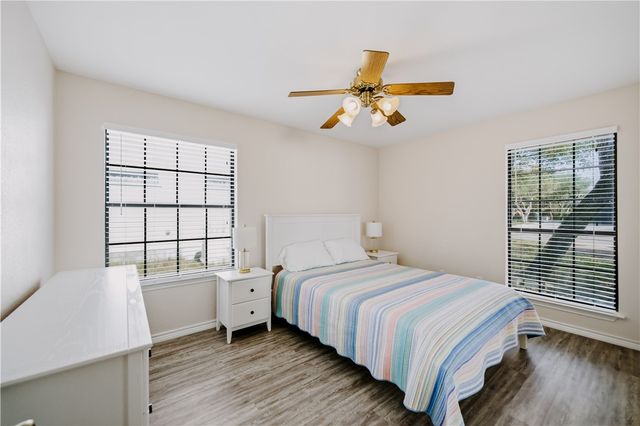 711 Waterwood St, Rockport, TX 78382