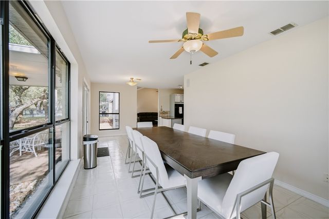 711 Waterwood St, Rockport, TX 78382