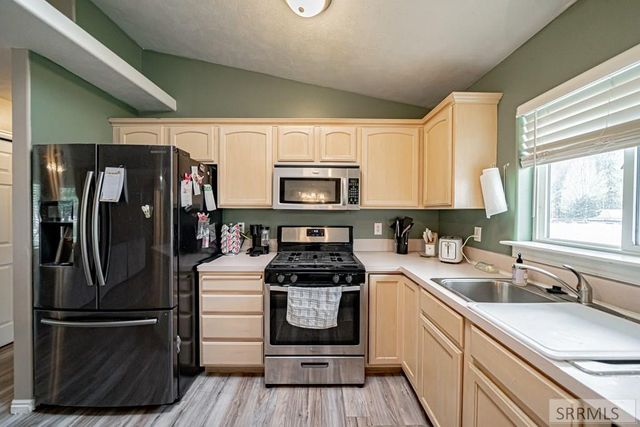 1862 Eagle Pointe Drive, Ammon, ID 83406