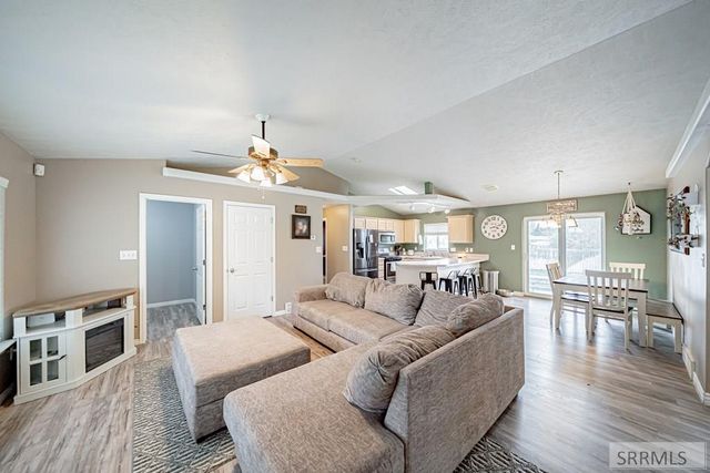 1862 Eagle Pointe Drive, Ammon, ID 83406