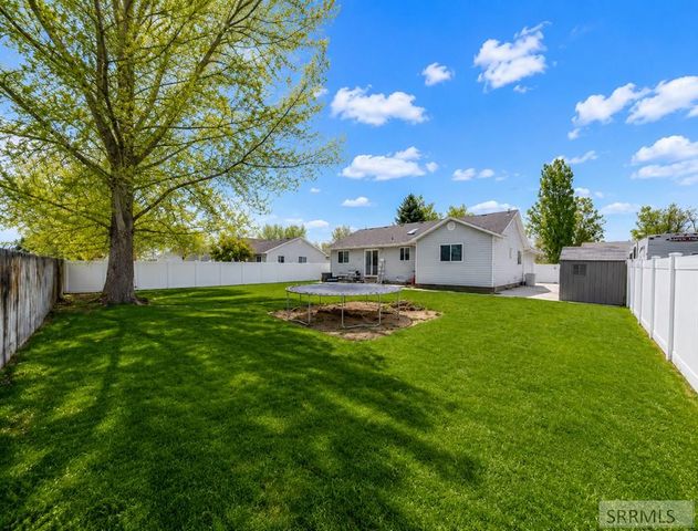 1862 Eagle Pointe Drive, Ammon, ID 83406