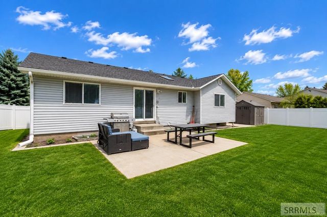 1862 Eagle Pointe Drive, Ammon, ID 83406