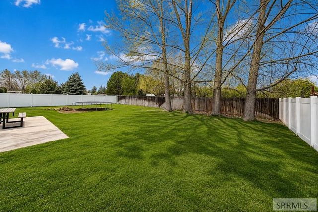 1862 Eagle Pointe Drive, Ammon, ID 83406
