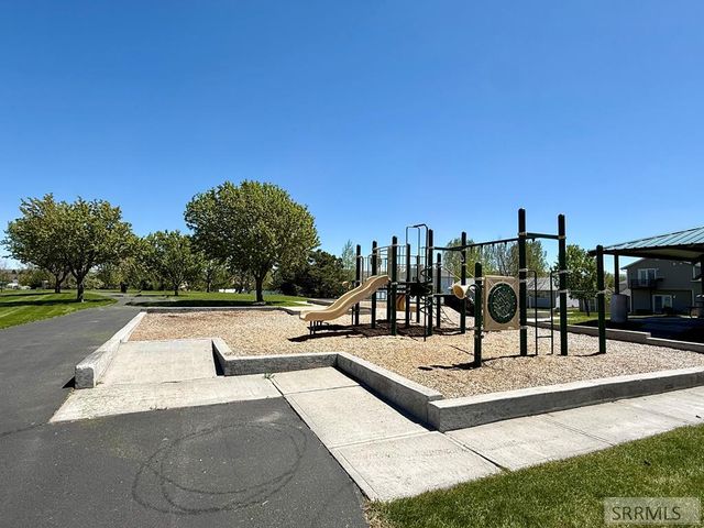 1862 Eagle Pointe Drive, Ammon, ID 83406