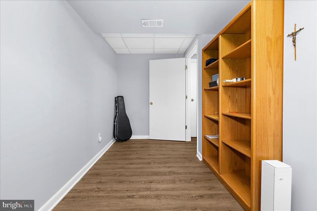 610 SUTTON DR, Pasadena, MD 21122