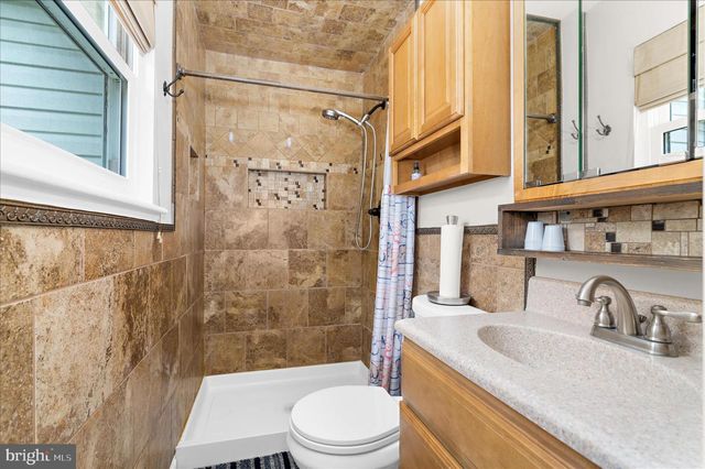 610 SUTTON DR, Pasadena, MD 21122