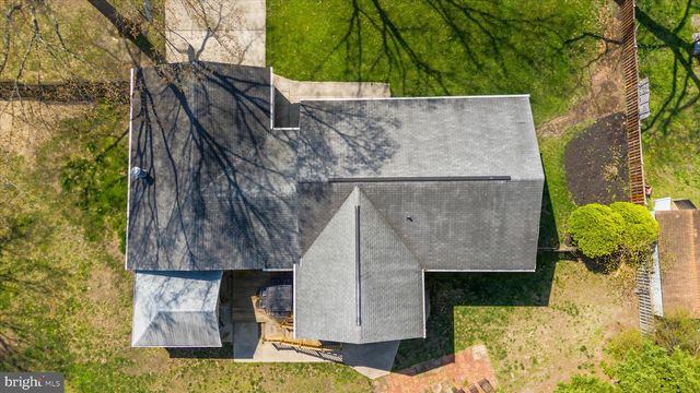 610 SUTTON DR, Pasadena, MD 21122