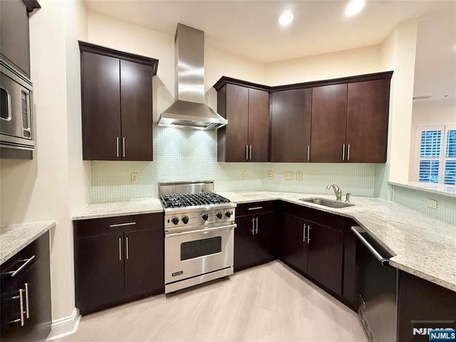 1210 The Plaza, Tenafly, NJ 07670