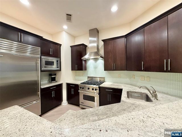 1210 The Plaza, Tenafly, NJ 07670