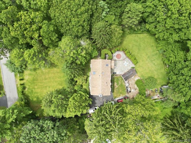 15 Woodcrest Terrace, Amawalk, NY 10501