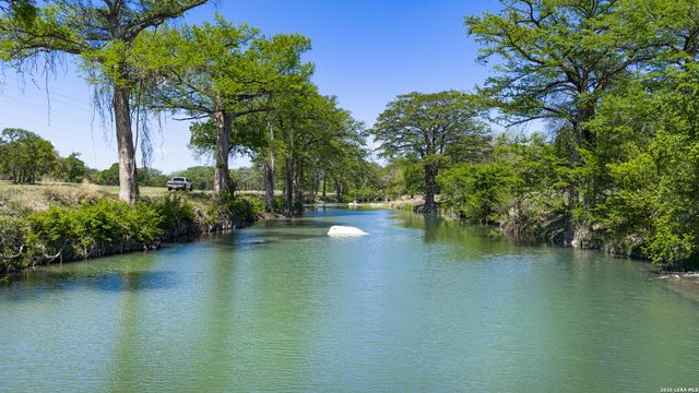 0011 Clearwater, Comfort, TX 78006