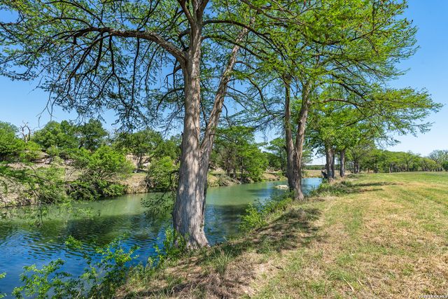 0011 Clearwater, Comfort, TX 78006