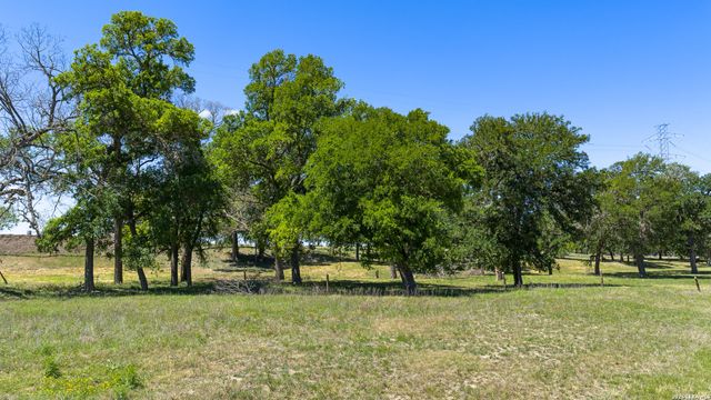 0011 Clearwater, Comfort, TX 78006