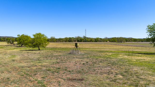 0011 Clearwater, Comfort, TX 78006
