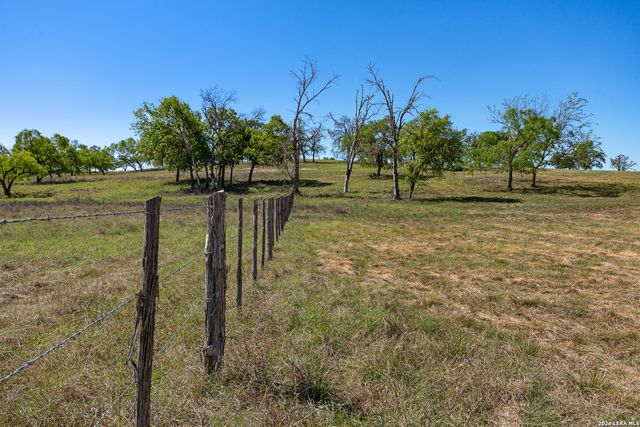 0011 Clearwater, Comfort, TX 78006