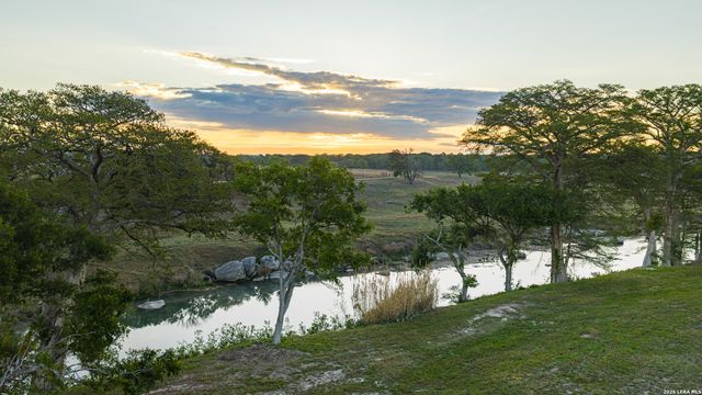 0011 Clearwater, Comfort, TX 78006