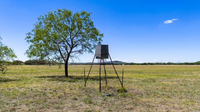 0011 Clearwater, Comfort, TX 78006