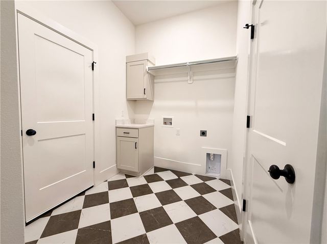 3107 S 14th Place, Rogers, AR 72758