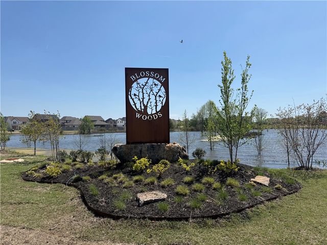 3107 S 14th Place, Rogers, AR 72758